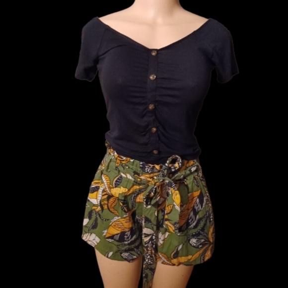 Avant garde shorts set New medium - Picture 5 of 5